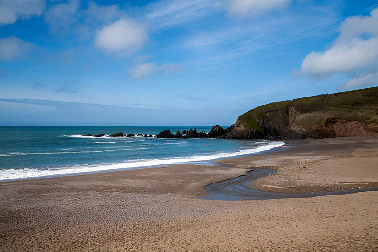 hallaborough-beach